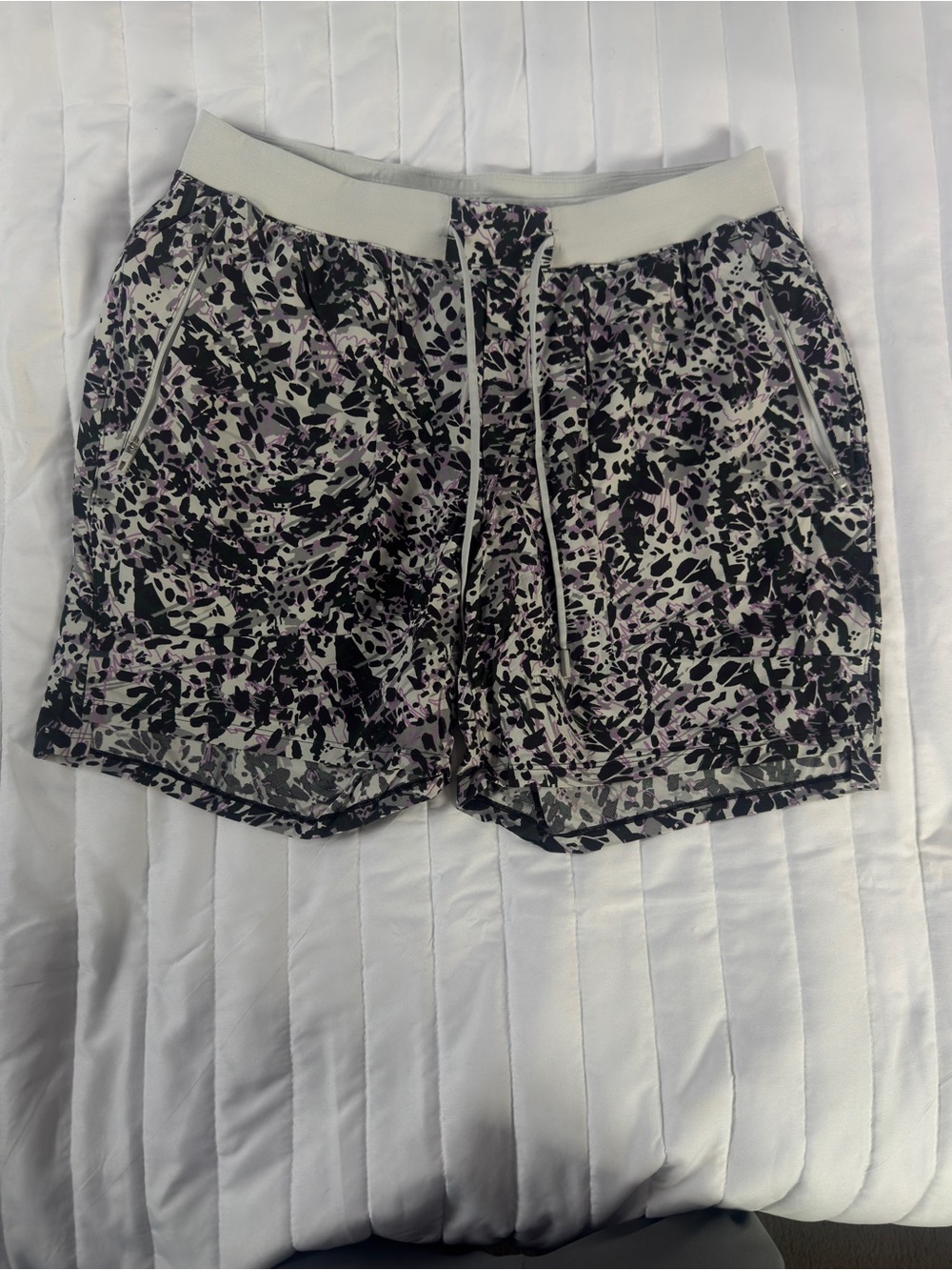 Lululemon athletica Drawstring Active Shorts - Light Gray & Purple